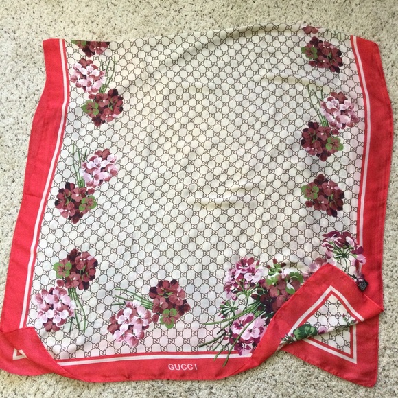 Gucci Silk Scarf Red Rose Print Shawl - Picture 2 of 5